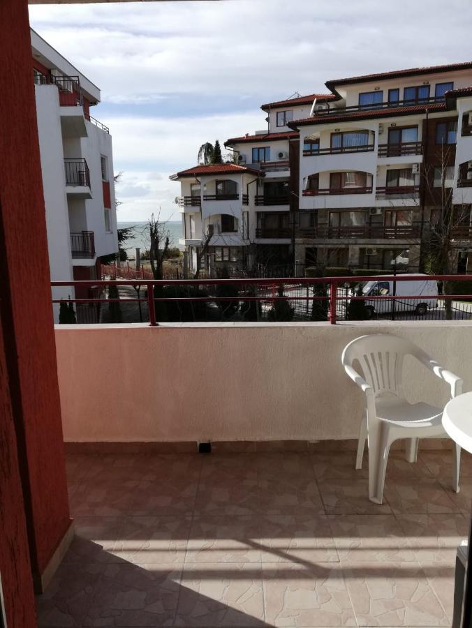 On The Beach Elenite Exterior photo