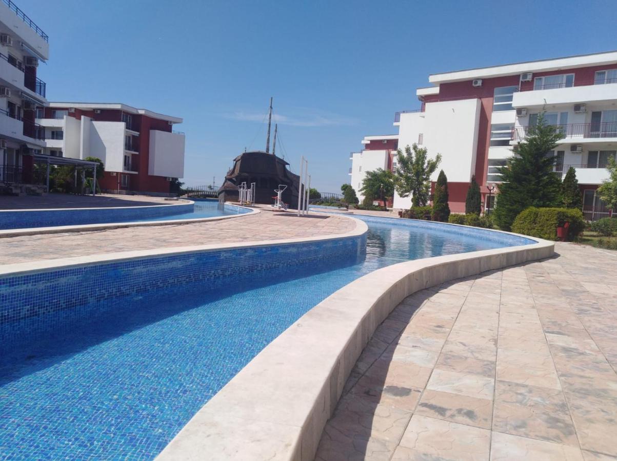 On The Beach Elenite Exterior photo